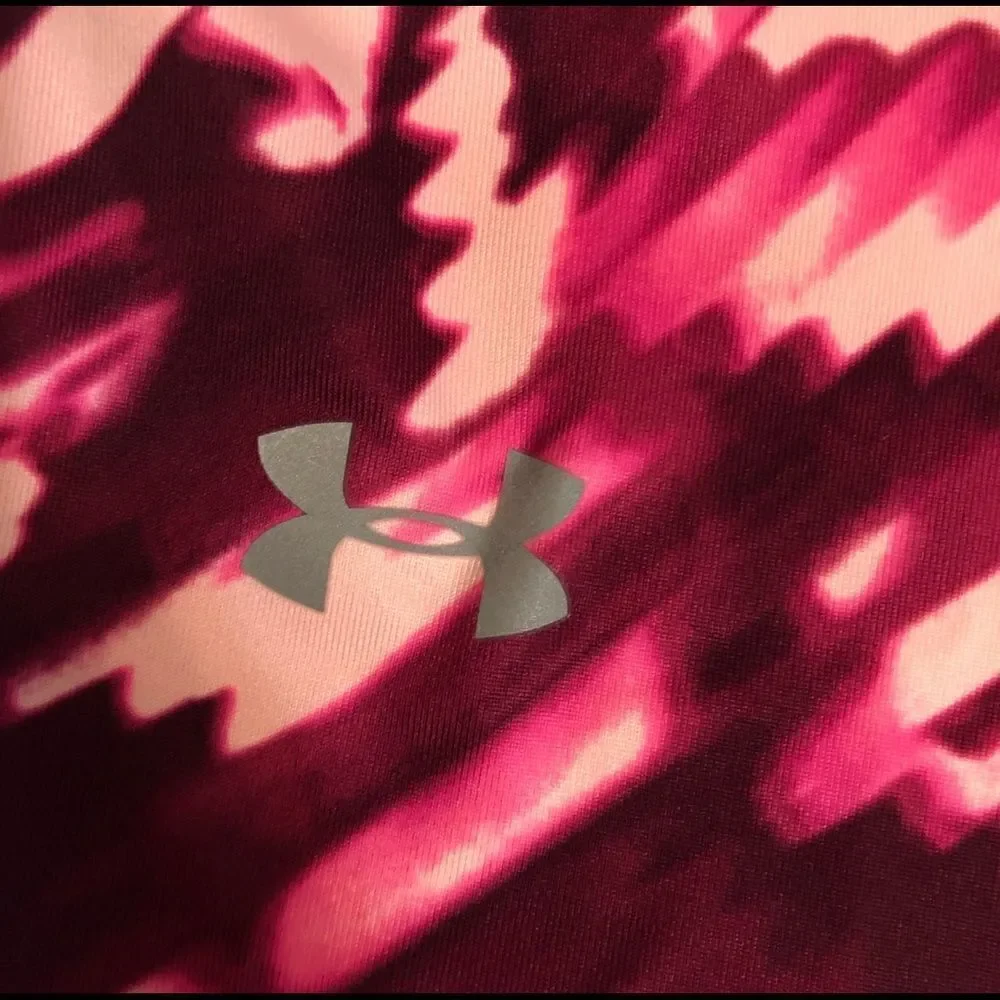 Under Armour girls youth Capri leggings Hot pink print-YMD/girls medium